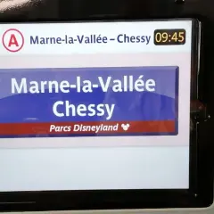 Jak dojechać z Paryża do Disneylandu - szybkie i tanie opcje podróży
