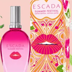 Perfumy Escada Summer Festival w różowej butelce z ustami. Gazetka sklepowa z tym produktem może być inspiracją na lato.