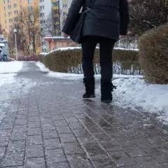 Jak sprawić, żeby buty nie były śliskie i uniknąć niebezpieczeństw