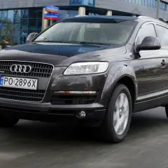 Audi Q7 używane: co warto wiedzieć przed zakupem luksusowego SUV-a