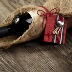 Jak zapakować wino na wesele - kreatywne pomysły na prezent