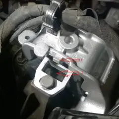 Peugeot 307: Drgania, stuki? Rozpoznaj uszkodzoną poduszkę silnika!