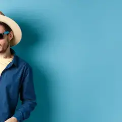 Czy kapelusze męskie są modne? Poznaj najnowsze trendy i stylizacje.