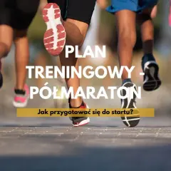 Plan treningowy na półmaraton: jak przygotować się do startu? Widok z dołu na nogi biegaczy podczas zawodów.