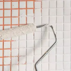 Metamorfoza kuchni: Odnów kafelki bez kucia! Tanie metody DIY