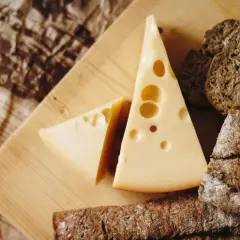 Czy ser ma gluten? Odkryj, które sery mogą go zawierać