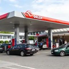 Od kiedy tańsze paliwo na Orlen? Sprawdź daty i zniżki już teraz
