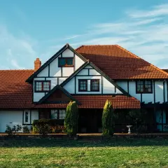 Czy ubezpieczenie budynków jest obowiązkowe? Sprawdź, kiedy tak!