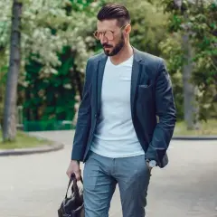 Jak ubierać się modnie mężczyźni - unikaj tych stylowych błędów