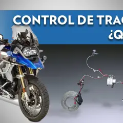 Detalle de una moto y su sistema de control de tracción.