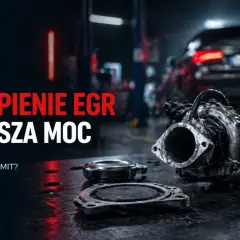Czy zaślepienie EGR zwiększa moc? Turbosprężarka i elementy silnika na stole warsztatowym, w tle auto.