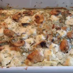 Pyszna zapiekanka brokułowa z pieczarkami, która zachwyci każdego