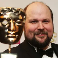Markus Persson, twórca Minecraft, z nagrodą BAFTA.