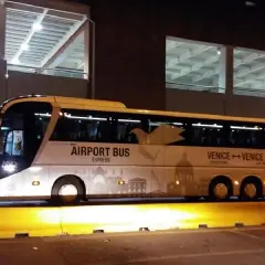 Jak dojechać z lotniska do Wenecji - najlepsze opcje i ceny podróży
