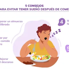 Hombre bostezando con un plato de comida. Evita que es malo tener sueño después de comer con estos 5 consejos: descanso, comida ligera, almuerzo equilibrado, hidratación y paseo.