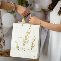 Ile dajecie na komunię? Odkryj odpowiednie kwoty prezentów