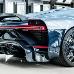Bugatti Chiron: 0-100 km/h w 2,5s! Jak to możliwe?