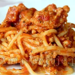 Spaghetti Bolognese Ani Gotuje: Odkryj sekret smaku!