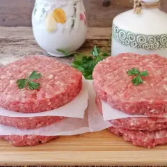 Hamburger di Carne Fatto in Casa: La Ricetta Perfetta e i Segreti