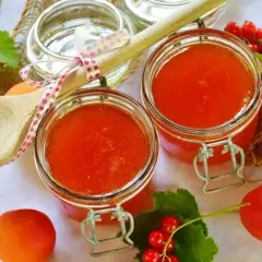 Ile tężeje galaretka w lodówce? Oto czas i sekrety idealnej konsystencji