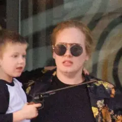 Syn Adele: Kim jest i jak wygląda codzienne życie jej syna?