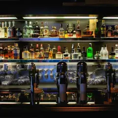 4 piwa ile to wódki? Zaskakujące fakty o alkoholu, które musisz znać