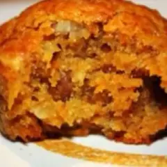 Dietetyczne muffinki marchewkowo-bananowe: przepis na zdrową przekąskę