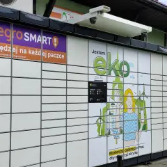 Allegro Smart! i Paczkomaty InPost: wygodne odbieranie i nadawanie paczek. Oszczędzaj na każdej przesyłce dzięki tej ekologicznej usłudze.