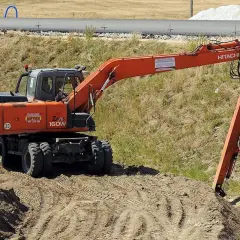 Ile trwa kurs na koparkę? Sprawdź, zanim podejmiesz decyzję