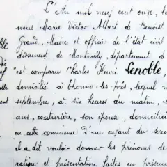 Extrait d'un acte de naissance pour René Jean Alphonse Lenoble. Ce document officiel, une lettre demande acte de naissance, détaille les informations sur l'enfant et ses parents.