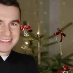 Czy śpiewanie kolęd przed świętami to grzech? Odpowiedź z Kościoła