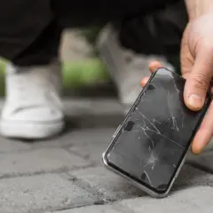 Ile kosztuje wymiana aparatu w telefonie? Sprawdź ceny napraw!