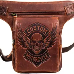 Borsa in pelle marrone con teschio alato e scritta "Custom Motorcycle". Perfetta per un look da motociclista vintage.
