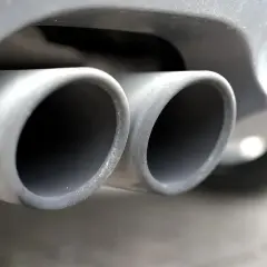 Dlaczego diesel kopci na biało? Odkryj przyczyny i rozwiązania