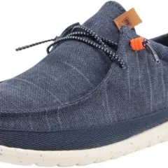 Scarpa casual blu da uomo Wrangler, con lacci e dettagli arancioni. Perfetta per un look informale.