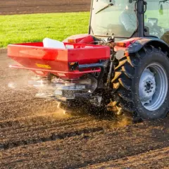 Ile nawozów mineralnych na hektar? Kluczowe informacje dla rolników