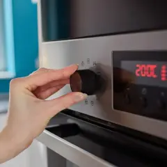Ile prądu pobiera piekarnik z termoobiegiem? Zaskakujące dane o zużyciu