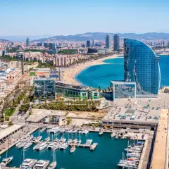 Barcelona nad morzem? Tak! Odkryj jej plaże, port i sekrety