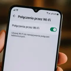 Ustawienia telefonu: włączone połączenia przez Wi-Fi. Teraz możesz dzwonić przez Wi-Fi.