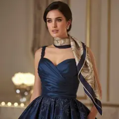 Jak wiązać szal do sukni wieczorowej – eleganckie metody i stylizacje dla Ciebie