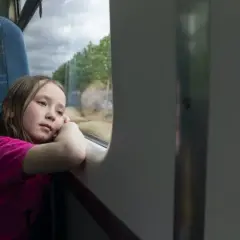 Jak jeździć pociągiem bez stresu - praktyczne porady dla początkujących
