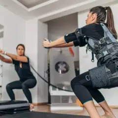 Gym World: Przewodnik po siłowniach, sprzęcie i treningach EMS