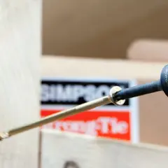 Dom szkieletowy: wkręty czy gwoździe? Wybór, który ma znaczenie