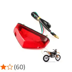 Faretto posteriore moto rosso, con cavi neri e verdi. Ideale per dare un tocco di stile alla tua moto.