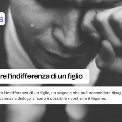 Volto di uomo che piange, con testo "Come gestire l'indifferenza di un figlio". Affrontare figli che non amano i genitori è doloroso.