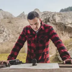 Jak odczytywać poziomice na mapie i unikać błędów w interpretacji
