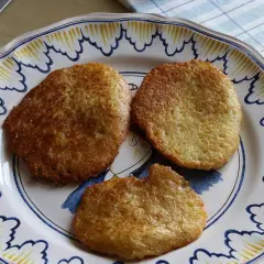 Idealne placki ziemniaczane: Z jajkiem czy bez? Sekret tkwi w...