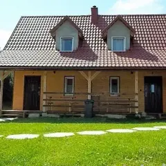 Jak znaleźć tanie noclegi w Polsce i zaoszczędzić na podróży