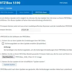 FRITZ!Box 5590: Update-Seite zeigt, wie man die Firmware manuell austauscht. Sicherung empfohlen.