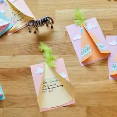 Zaproszenia urodzinowe dla dziewczynki: DIY, szablony, krok po kroku!